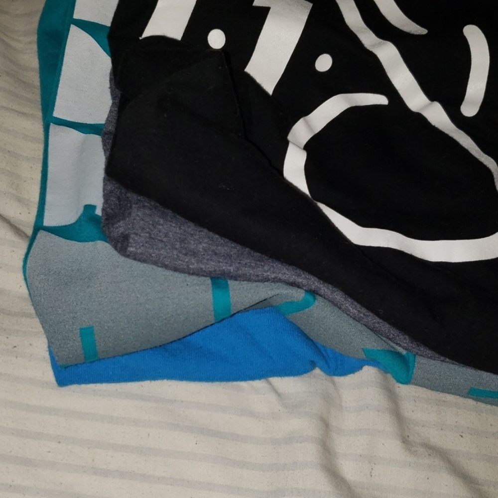 Tee shirts